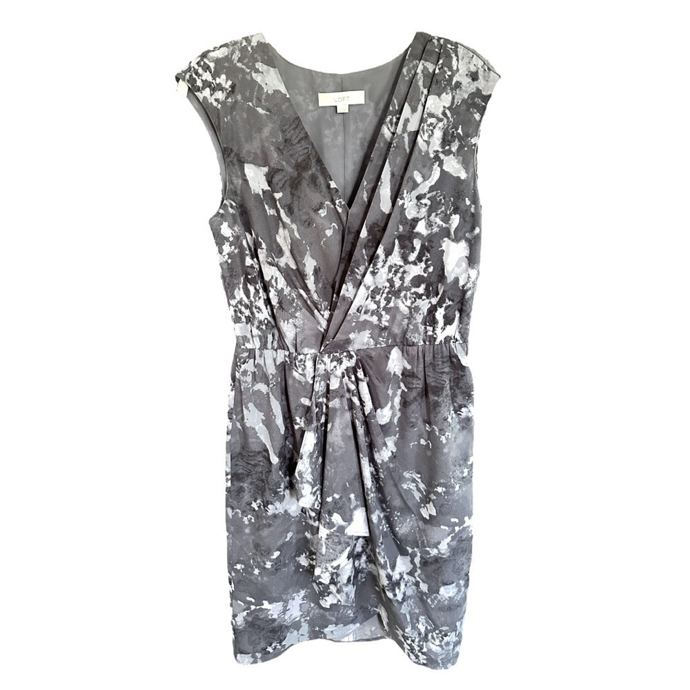 LOFT Gray Watercolor Abstract V-Neck Sheath Dress 🤍 Size 6 Elegant Career